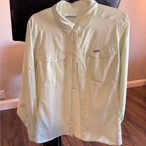 Columbia Women's Light Green Button-Up Top